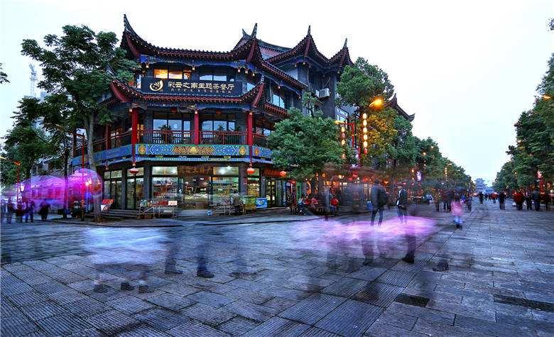 机智问答网页-解答你要问的冯巩2个女徒弟,贾玲长得胖大火,另一个呢?问题